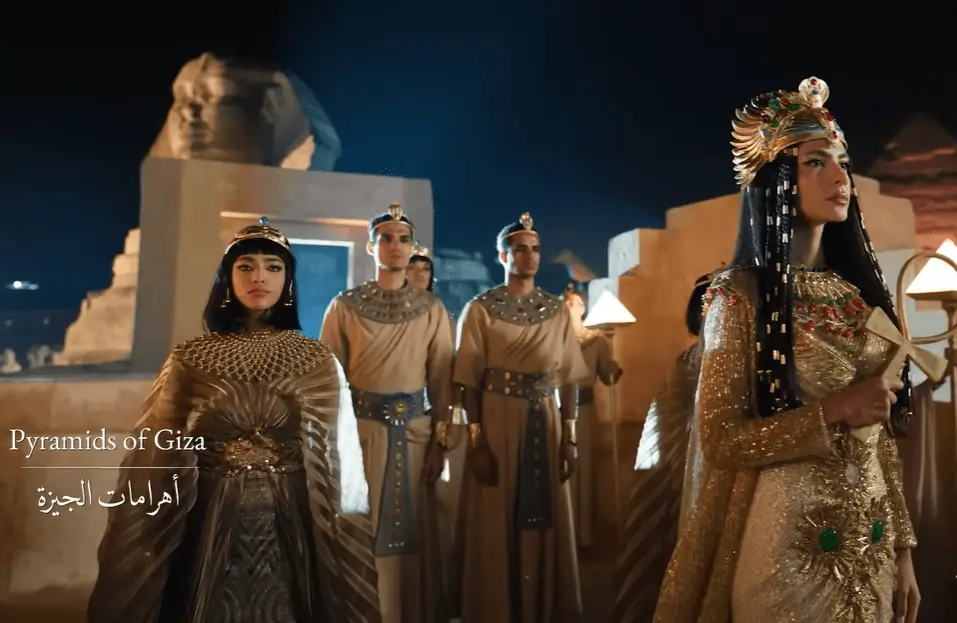 الصورة توضح مشاهد من افتتاح المتحف المصري الكبير